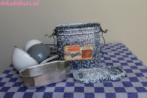 emaille lunchtrommeltje uit Frankrijk